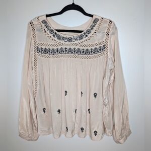 Label Ritu Kumar Flowy Cream Top With Black Beading sz L